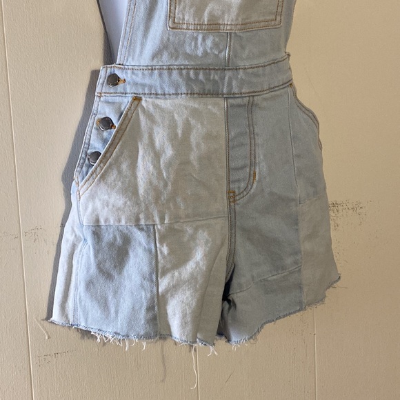 Hollister Light Blue Patchwork Denim Short Overalls - Picture 4 of 7